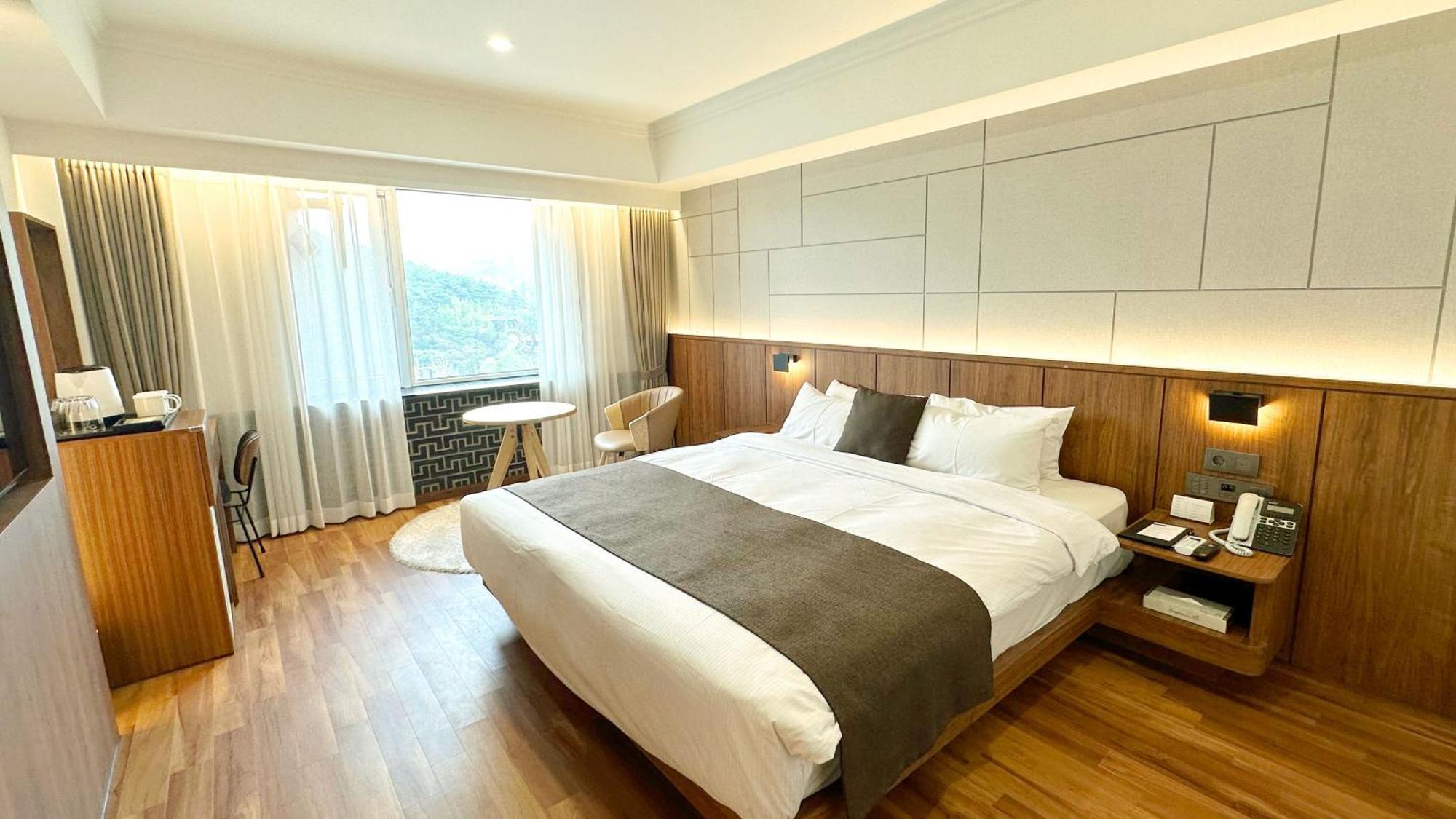 Commodore Hotel Gyeongju Exterior photo